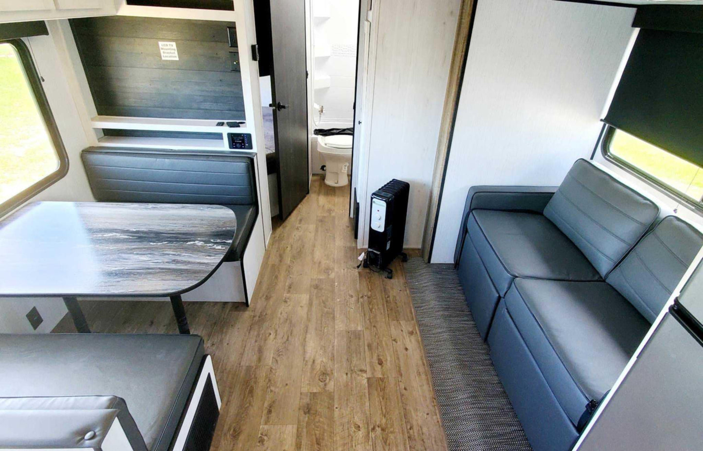 2023 Heartland- Trailer Runner 261 JM Sleeps 9
