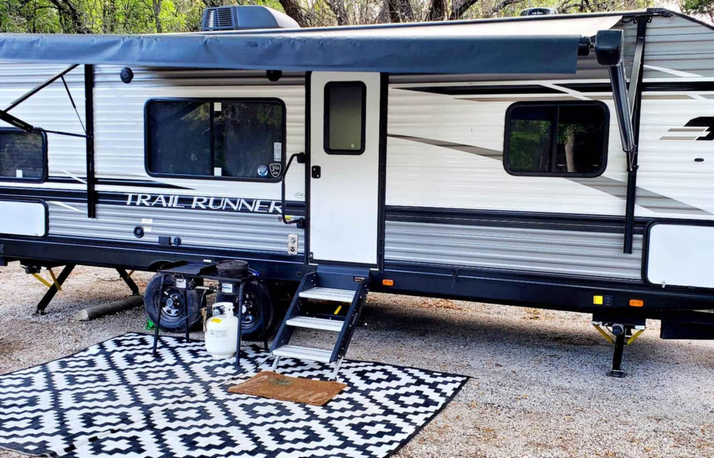 2023 Heartland- Trailer Runner 261 JM Sleeps 9